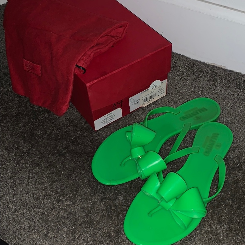 Sandals - Picture 3 of 4